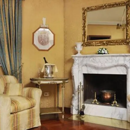 Mecenate Palace 4*