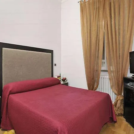 فندق ميتشيناته بالاس 4*