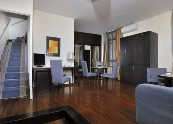 Mecenate Palace Szálloda 4*