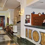 Mecenate Palace 4*