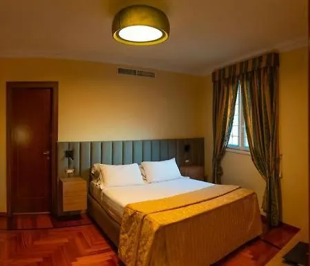 Mecenate Palace Otel 4*