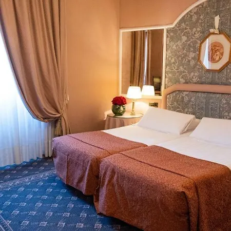 Mecenate Palace Otel 4*