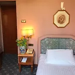 Mecenate Palace 4*